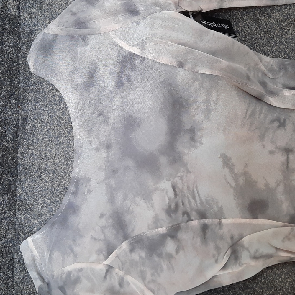 Dress - Picture 2 of 6